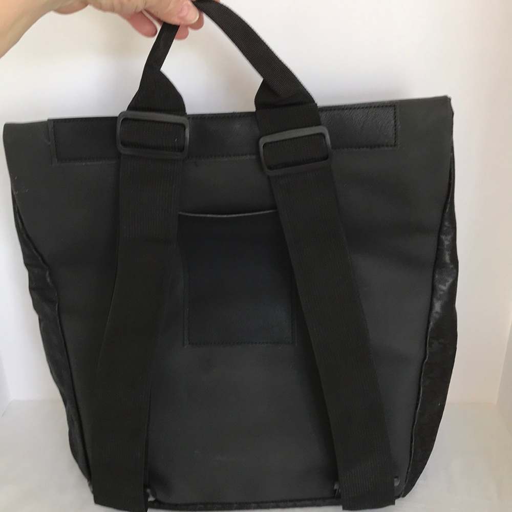 New. Tanger Houndstooth Back Pack. Computer Sleeve - image 4